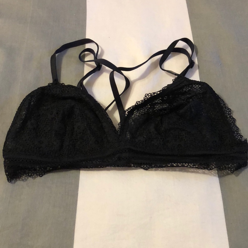 Victoria’s Secret strappy bralette. Medium NWT